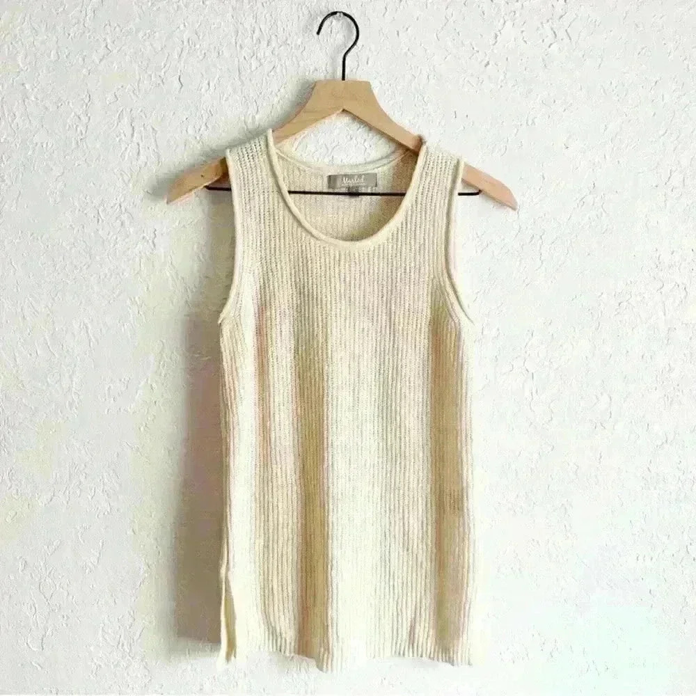 Vintage style neutral open‎ knit sweater top